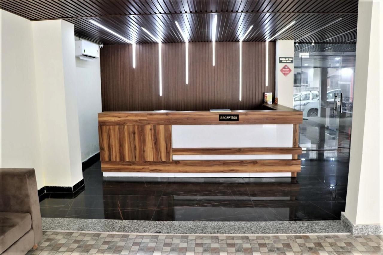 Hotel Blue Pine Haridwār Zewnętrze zdjęcie
