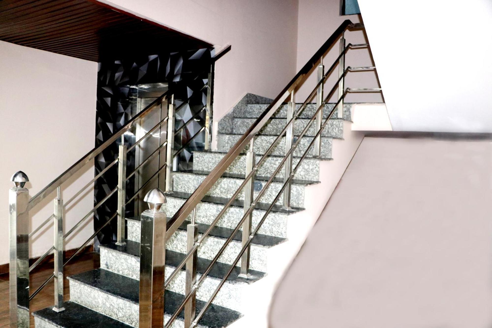 Hotel Blue Pine Haridwār Zewnętrze zdjęcie