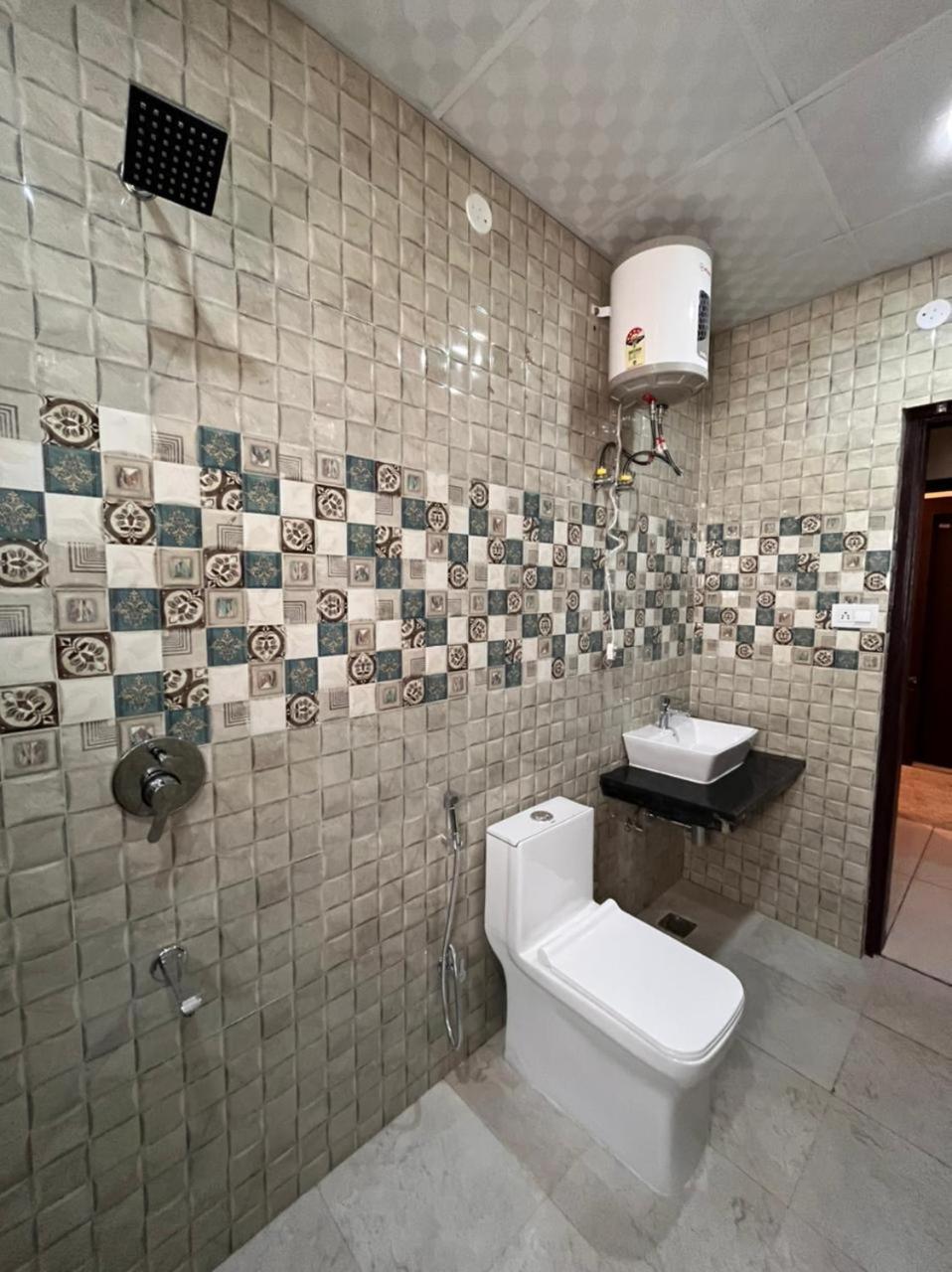 Hotel Blue Pine Haridwār Zewnętrze zdjęcie